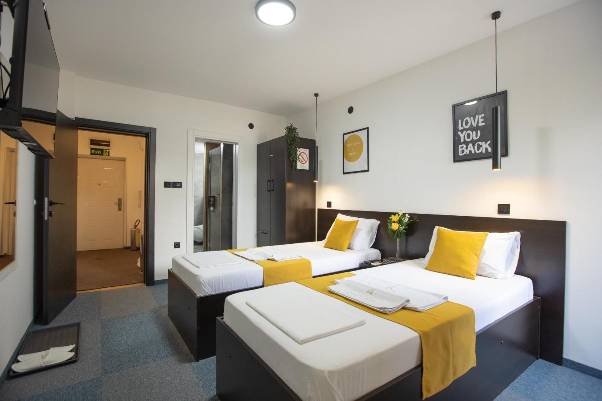 4 Rooms Apartments Ni Exteriér fotografie
