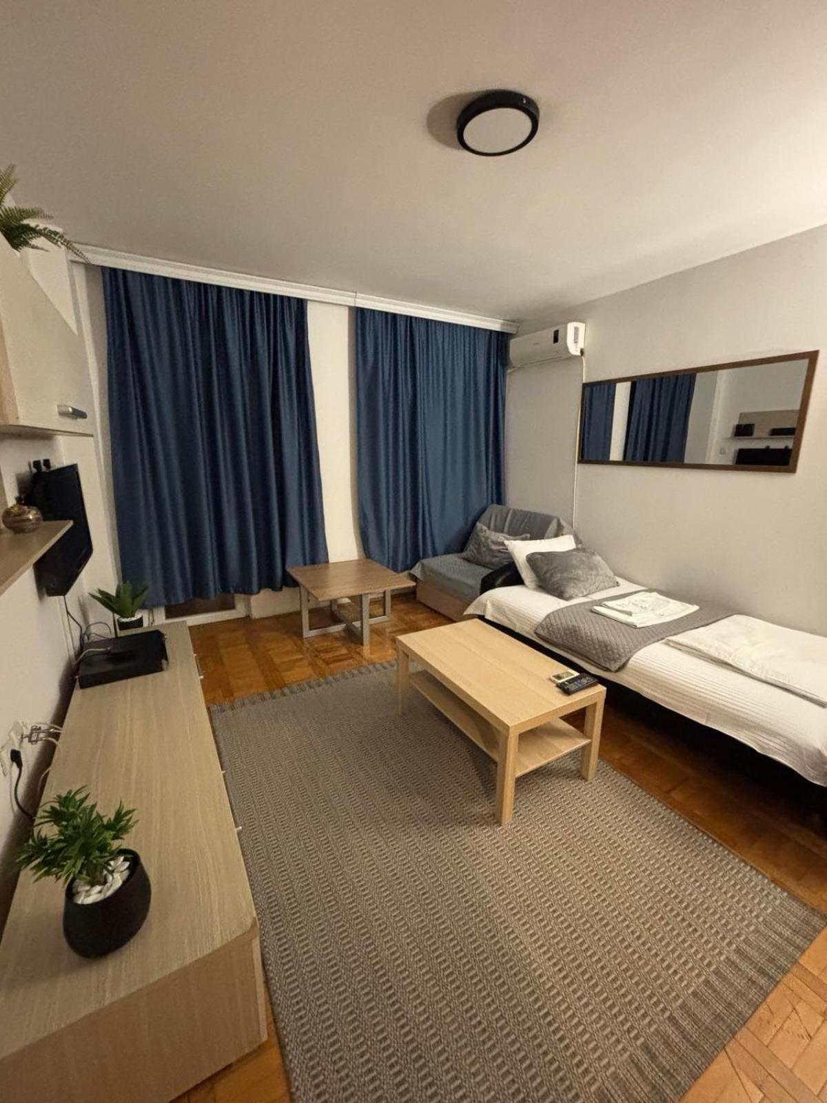 4 Rooms Apartments Ni Exteriér fotografie
